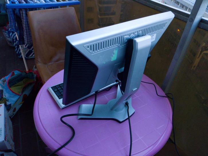 DELL 19" HDMI VGA PC-BEELDSCHERM, Computers en Software, Monitoren, Zo goed als nieuw, DisplayPort, DVI, HDMI, VGA, In hoogte verstelbaar