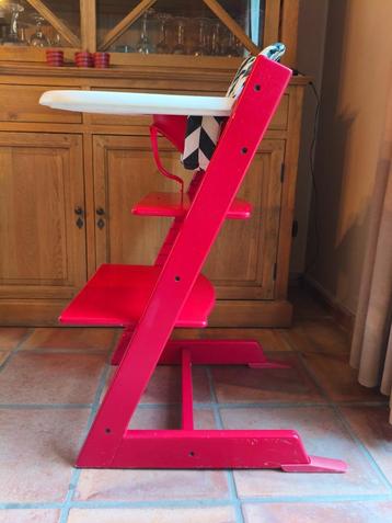 Stokke tripp trapp meegroeistoel met babysit en tafelblad beschikbaar voor biedingen