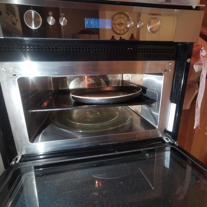 Bauknecht micro combi oven. Werkt goed., Elektronische apparatuur, Microgolfovens, Gebruikt, Crisp, Grill, Hete lucht, Oven, Ophalen