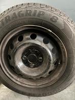 4 PNEUS HIVER sur Jante Hyundai I20 GOODYEAR 175/70/R14 84T, Auto-onderdelen, Banden en Velgen, Ophalen, 14 inch, Gebruikt, 175 mm