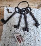 Ring met 4 grote brocante sier sleutels + ophanghaakje, Antiek en Kunst, Ophalen of Verzenden