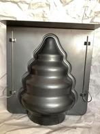 3D-taartvorm voor sparren, Hobby en Vrije tijd, Taarten en Cupcakes maken, Ophalen, Zo goed als nieuw, Bakvorm