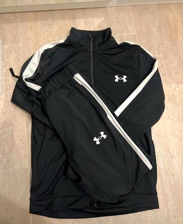 Under Armour Trainingspak – Medium – Zwart met Witte Strepen beschikbaar voor biedingen