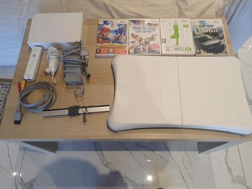 Ensemble Nintendo Wii, Consoles de jeu & Jeux vidéo, Consoles de jeu | Nintendo Wii, Neuf, Avec 2 manettes, Avec jeux, Avec Balance Board