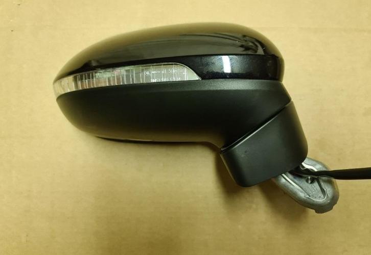 Passat B8 Spiegel passat b8 buitenspiegel rechts, Auto-onderdelen, Spiegels, Volkswagen, Gebruikt, Ophalen of Verzenden