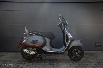 Vespa 125 GTS Super | 700 Km | 1ste eigenaar | 2023 |  beschikbaar voor biedingen