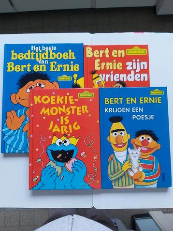 Lot = 4 boekjes Bert en Ernie - Sesamstraat  beschikbaar voor biedingen