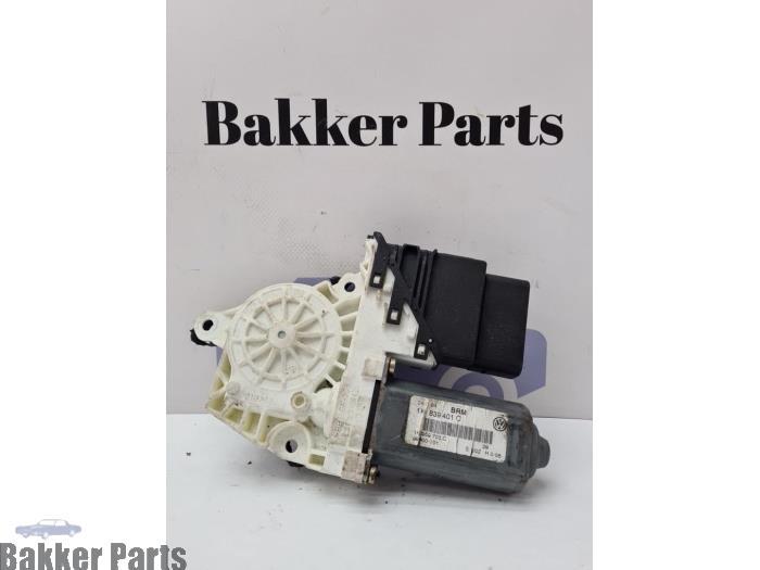 Moteur de vitre portière d'un Volkswagen Golf, Autos : Pièces & Accessoires, Carrosserie & Tôlerie, Volkswagen, Utilisé, 3 mois de garantie