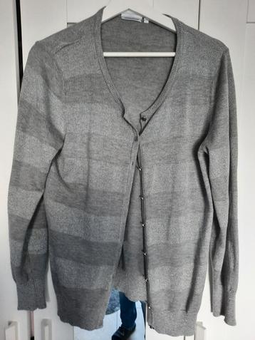 Dames kleding beschikbaar voor biedingen