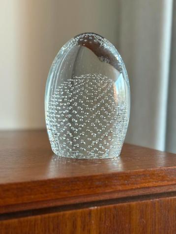 bullicante glazen presse-papier — vintage kunstglas beschikbaar voor biedingen