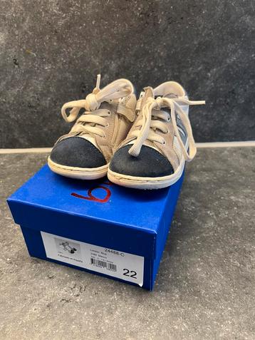Peuter schoenen maat 22 beschikbaar voor biedingen
