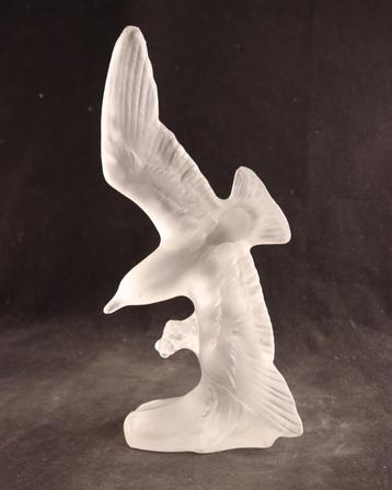 Glazen vogelsculptuur van Goebel beschikbaar voor biedingen