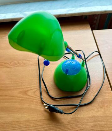 Kinderbureaulamp beschikbaar voor biedingen