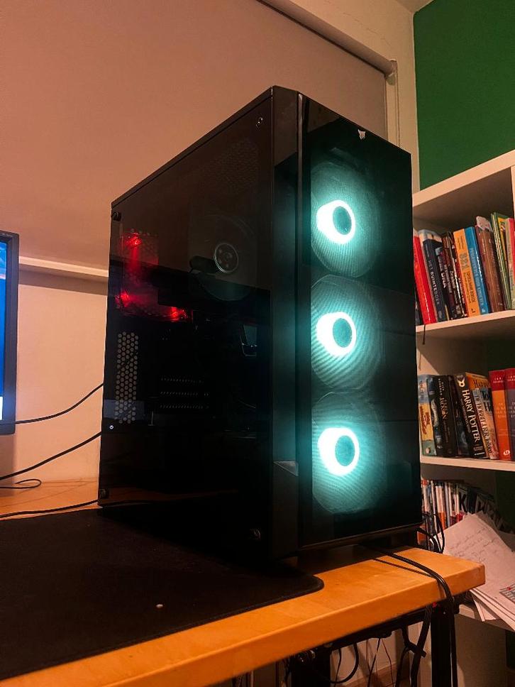 PC de jeu économique : 32 Go DDR4, Core i7, RX6600, Fortnite, Informatique & Logiciels, Ordinateurs de bureau, Comme neuf, 3 à 4 Ghz