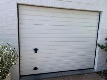 Garagepoort beschikbaar voor biedingen