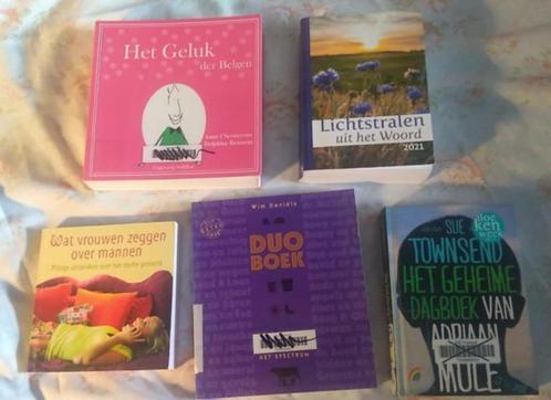 kleine boekjes diverse, Boeken, Overige Boeken, Ophalen of Verzenden