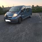 Te koop propere Opel Vivaro 2,5 cdti Semi-automaat. Van 2010, Auto's, Automaat, 4 cilinders, Blauw, Grijs