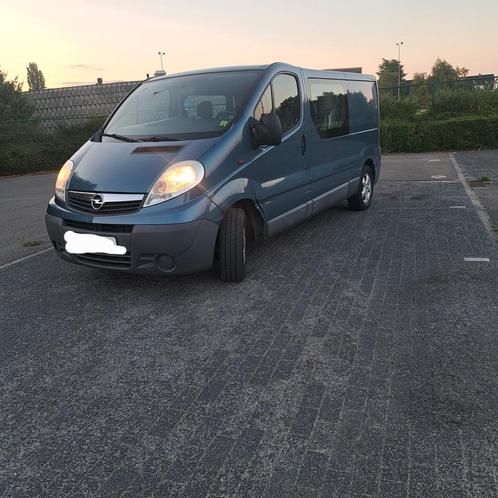 Te koop propere Opel Vivaro 2,5 cdti Semi-automaat. Van 2010, Auto's, Bestelwagens en Lichte vracht, Particulier, ABS, Airbags