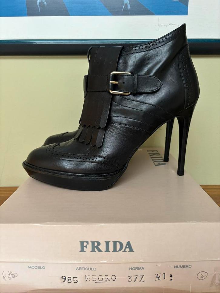 Frida laarsjes zwart leer 41 - Nieuw, Kleding | Dames, Schoenen, Nieuw, Lage of Enkellaarzen, Zwart, Ophalen of Verzenden