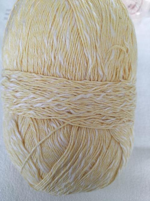 Pelote de laine Solaria 3 Suisses jaune 400gr., Hobby & Loisirs créatifs, Tricot & Crochet, Utilisé, Enlèvement ou Envoi