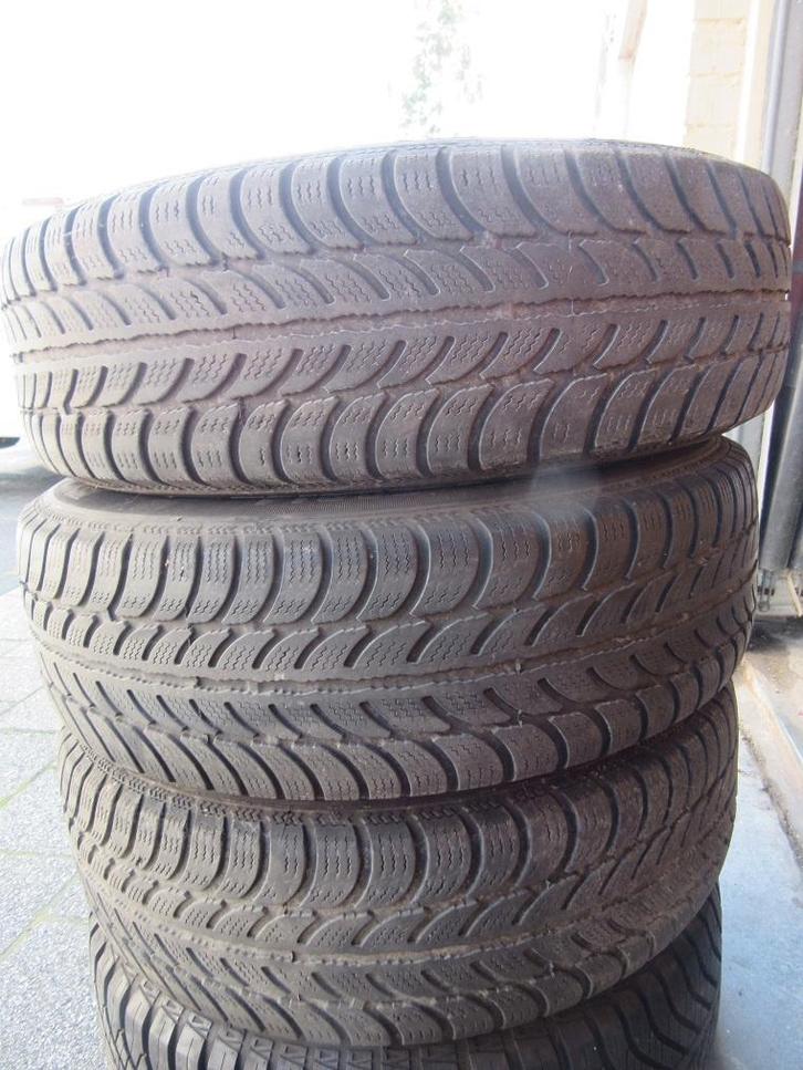 Winter set VW Polo 175/70 R14  84T, Auto-onderdelen, Banden en Velgen, Band(en), Winterbanden, 14 inch, 175 mm, Personenwagen