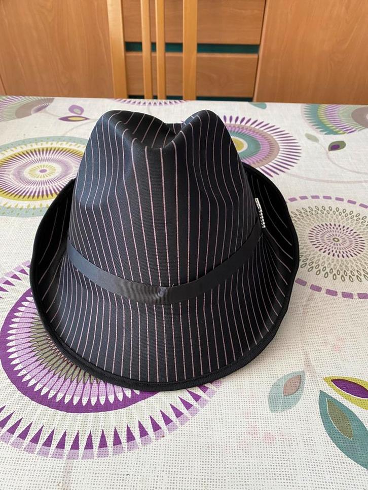 Hoed in Borsalino-stijl — vrouwelijk en chic, Kleding | Dames, Hoeden en Petten, Zo goed als nieuw, Hoed, Ophalen of Verzenden