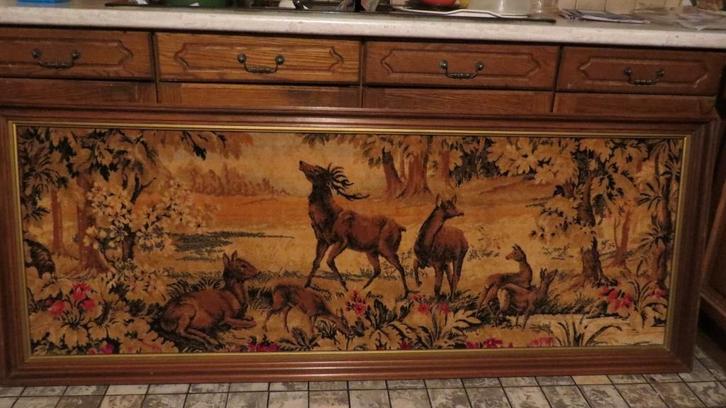 kunst  schilderij tapijt  herten in landschap, Antiek en Kunst, Kunst | Schilderijen | Klassiek, Ophalen