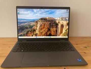 Dell Latitude 3540- i7 1355u-16gb Ram-256gb Ssd beschikbaar voor biedingen