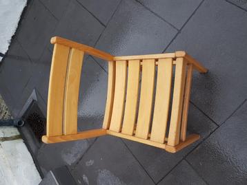 Stoelen van massief beukenhout beschikbaar voor biedingen