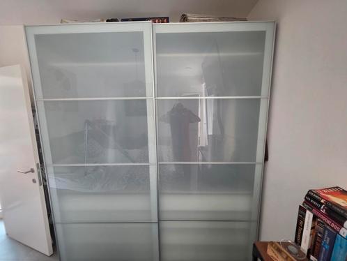 Kleerkast met schuifdeuren, Huis en Inrichting, Kasten | Kleerkasten, Zo goed als nieuw, 200 cm of meer, 200 cm of meer, 50 tot 75 cm
