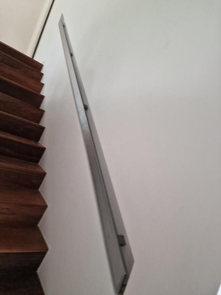 trapleuning RVS zeer bijzonder, Doe-het-zelf en Bouw, Ladders en Trappen, Ophalen of Verzenden