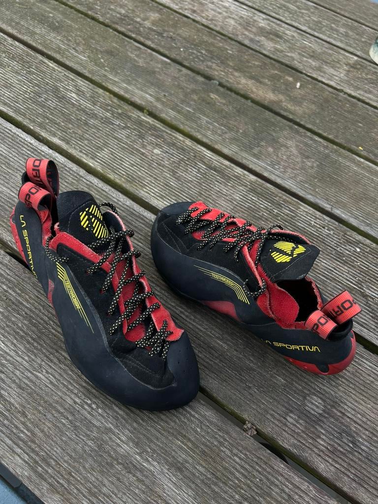 Chaussons ecalade La Sportiva Testarossa 44, Sports & Fitness, Escalade, Enlèvement ou Envoi, Comme neuf