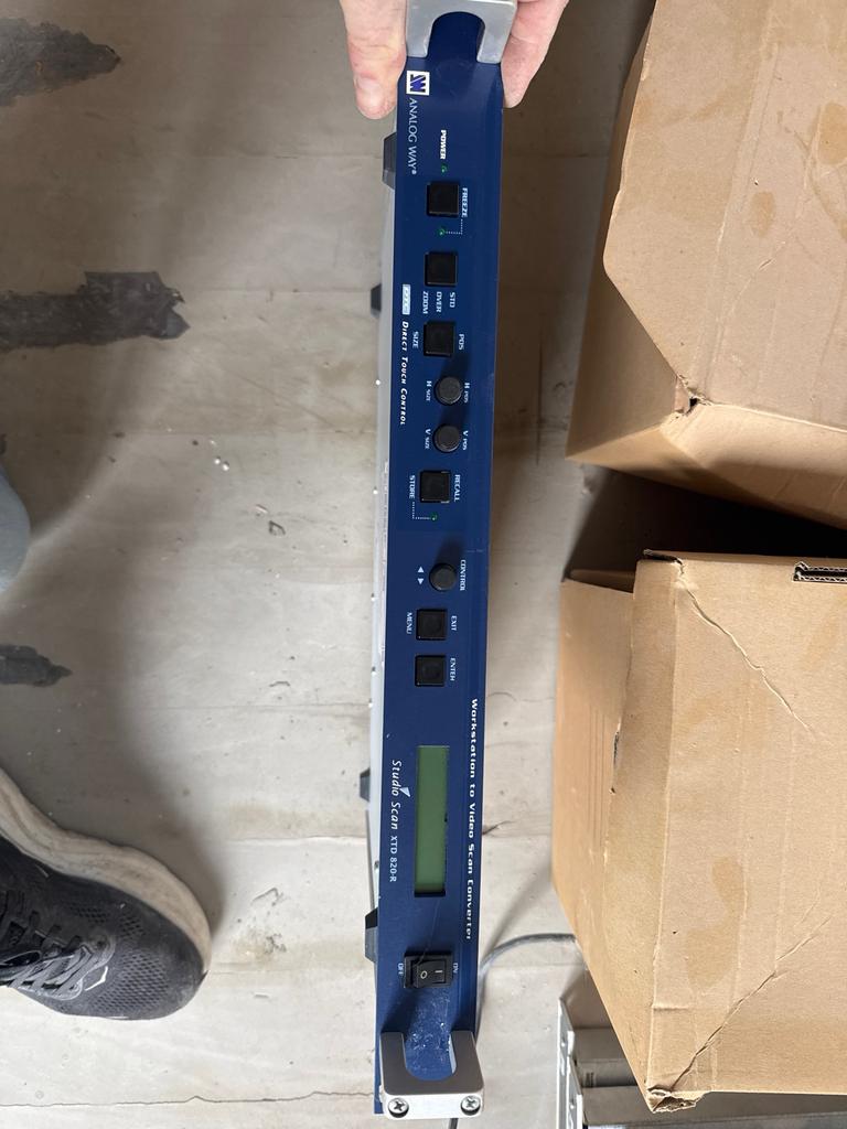 Analog Way Studio Scan XTD 820-R, Muziek en Instrumenten, Licht en Laser, Ophalen, Zo goed als nieuw