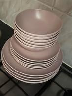 Servies ikea roze, Huis en Inrichting, Ophalen, Zo goed als nieuw