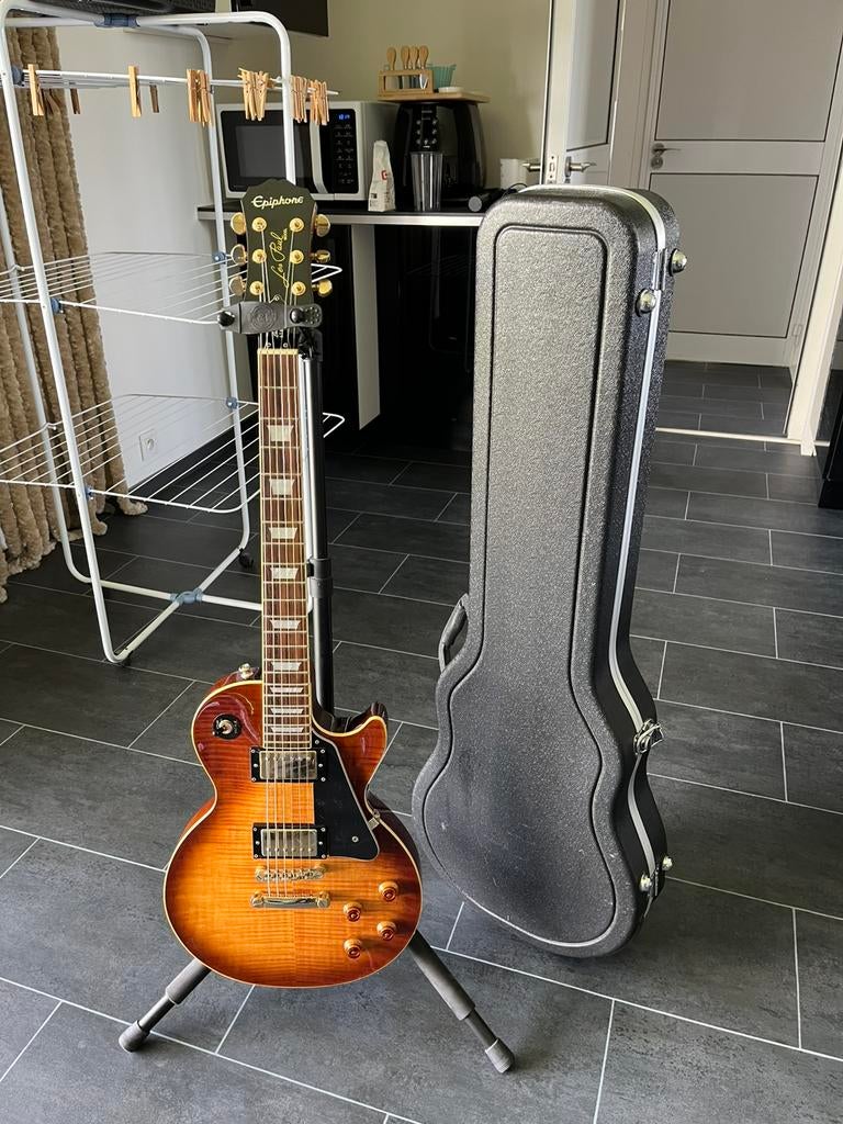 Epiphone Les Paul Standard Plus DB + case, Musique & Instruments, Instruments à corde | Guitares | Basses, Enlèvement, Comme neuf
