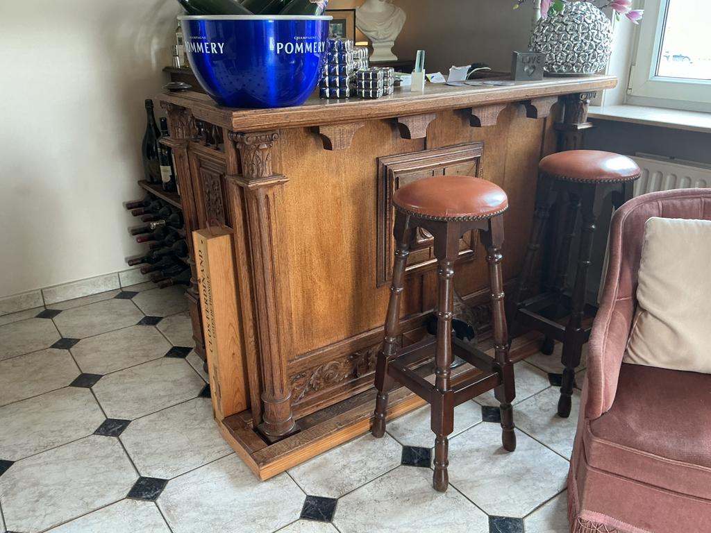 Barkast toog met 2 barstoelen, Huis en Inrichting, Ophalen, Zo goed als nieuw