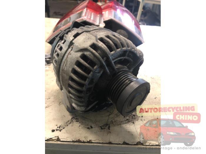 Dynamo d'un Volvo XC70, Autos : Pièces & Accessoires, Moteurs & Accessoires, Volvo, Utilisé, 3 mois de garantie, Enlèvement ou Envoi