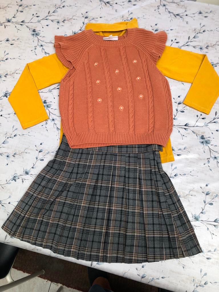 Prachtig setje, maat 122/128, Kinderen en Baby's, Kinderkleding | Maat 128, Ophalen of Verzenden, Zo goed als nieuw, Meisje, Setje