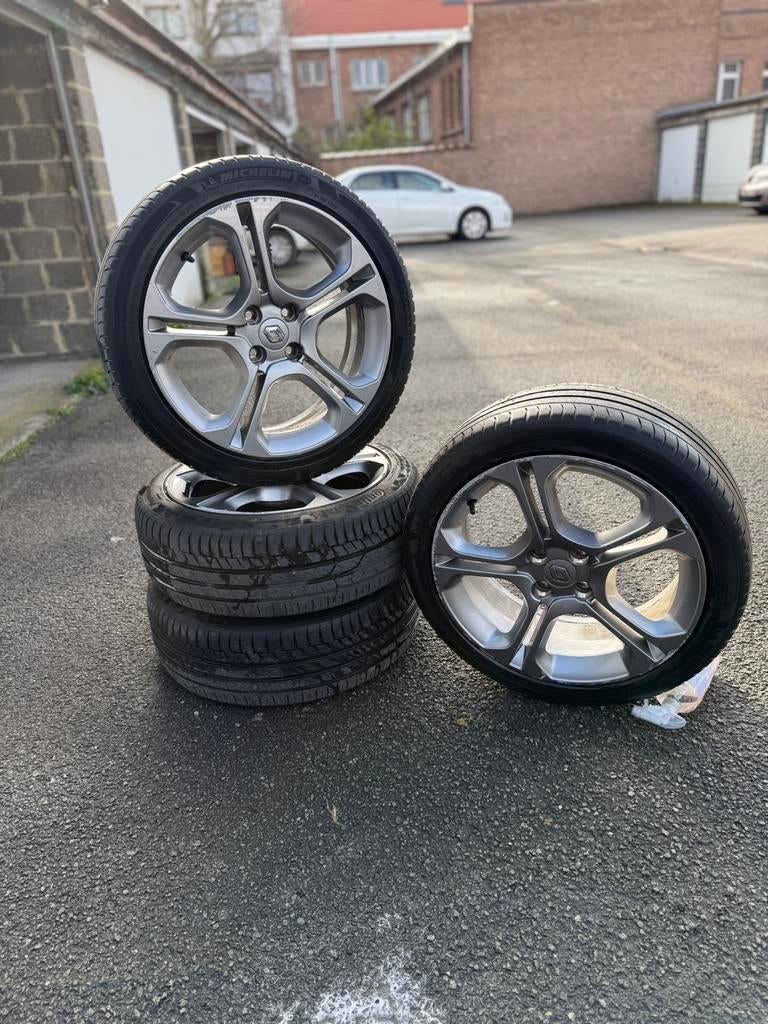 Jantes clio 4 gt 17 pouces, Autos : Pièces & Accessoires, Pneus & Jantes, Enlèvement, 17 pouces, Jante(s)