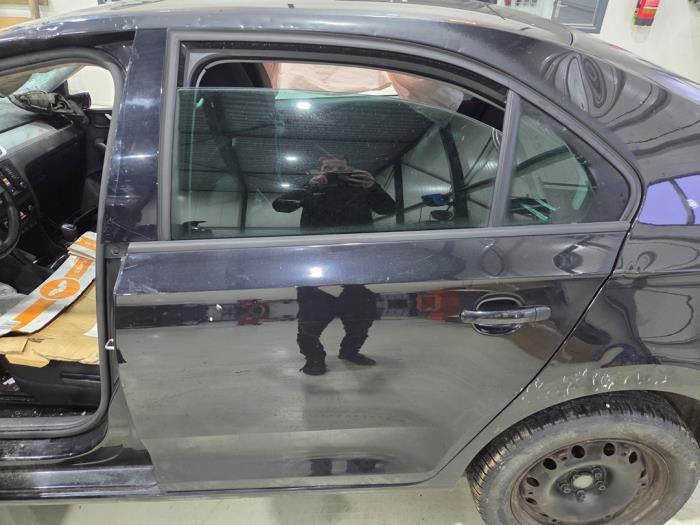 Portier 4Deurs links-achter van een Skoda Rapid (LF9R), Auto-onderdelen, Carrosserie, Deur, Skoda, Gebruikt, 3 maanden garantie