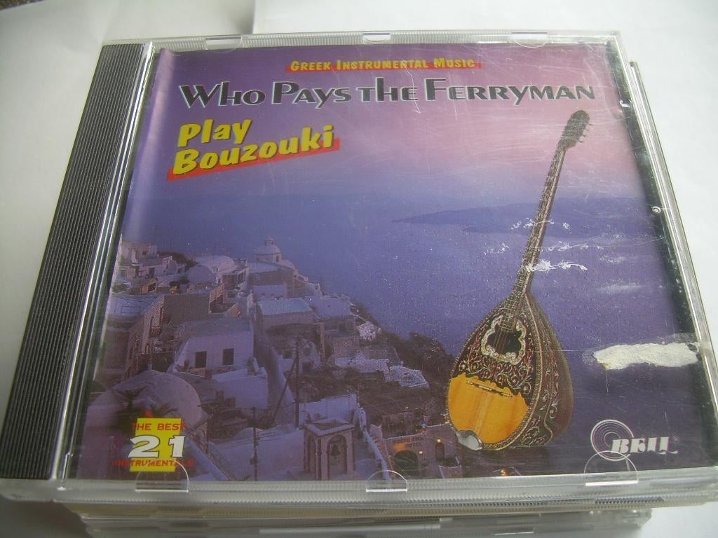 CD - WHO PLAY THE FERRYMAN - PLAY BOUZOUKI, Cd's en Dvd's, Cd's | Instrumentaal, Ophalen of Verzenden, Zo goed als nieuw
