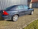 Ford Mondeo MK3 B5Y Ghia hatchback 2005 - schade bumper, Auto's, Voorwielaandrijving, Zwart, Mondeo, Zwart