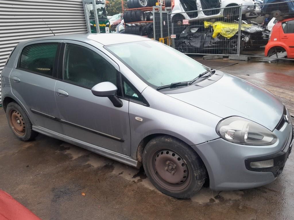 FENETRE OU VITRE DE PORTE AVANT DROIT Grande Punto (199), Autos : Pièces & Accessoires, Utilisé, Fiat