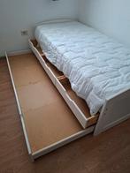 Le lit d'une personne peut être agrandi pour 2 personnes, Enlèvement