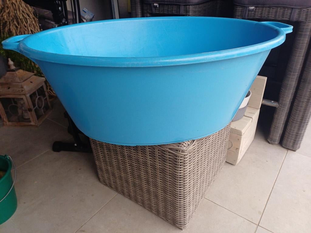 Grand bac en plastique bleu 80x60 en plastique dur, Enlèvement