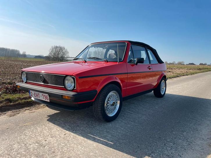 Golf mk1 cabrio 1983, Auto's, Volkswagen, Particulier, Golf, Benzine, Cabriolet, 2 deurs, Handgeschakeld, Rood, Grijs, Stof, Ophalen