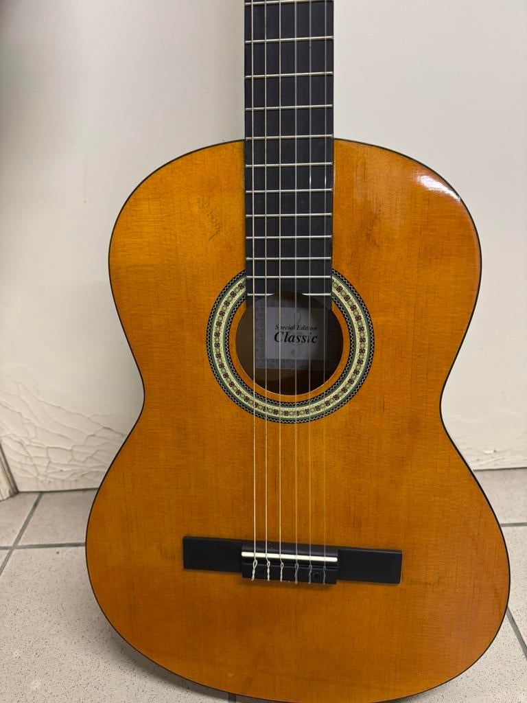 Gitaar Valencia VC 204 klassieke gitaar, Muziek en Instrumenten, Ophalen, Zo goed als nieuw