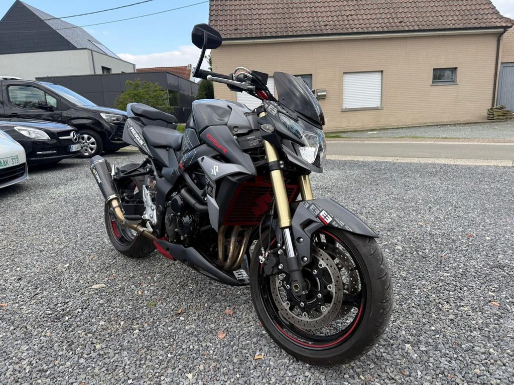 Suzuki Gsr fre3gun editie 750cc nieuwstaat reeds GVV!!!, Motoren, Motoren | Suzuki, Occasion, 4 cilinders, Motorrijbewijs A, Bedrijf