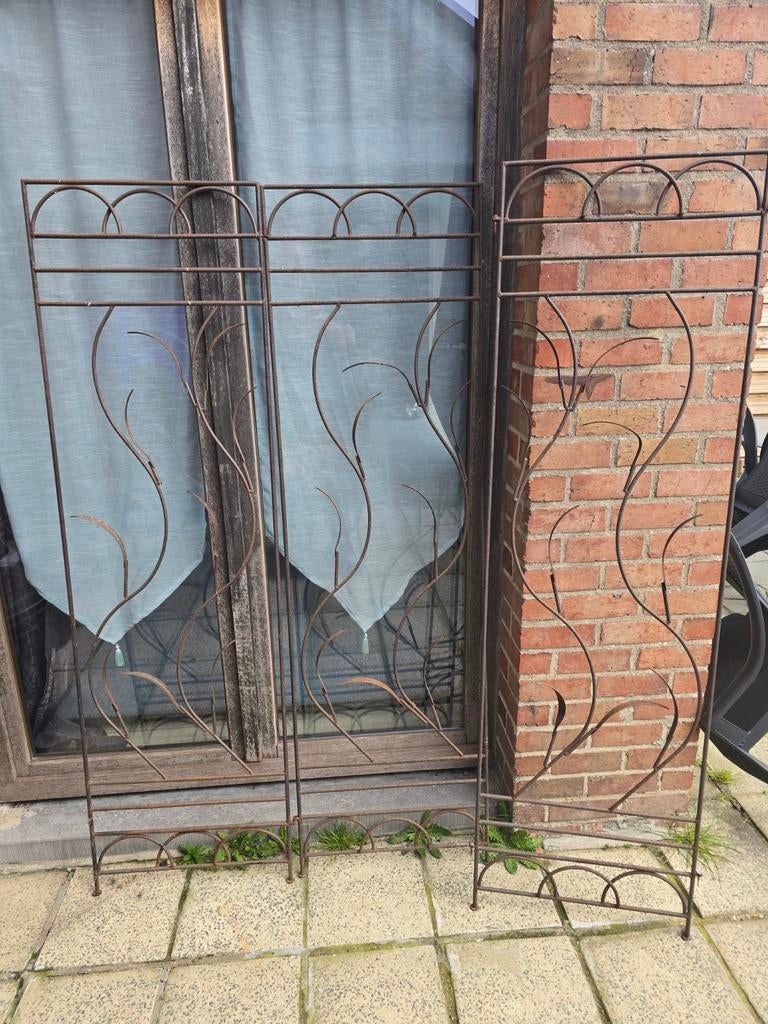 Av 3 beau panneau  ferré forgé