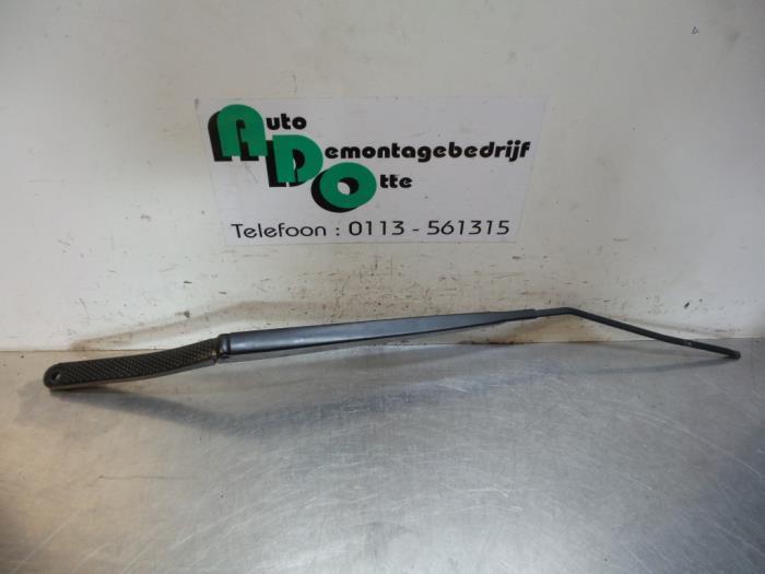 Bras essuie-glace avant d'un Renault Clio (Clio 4 12-), Autos : Pièces & Accessoires, Vitres & Accessoires, Renault, Utilisé, 3 mois de garantie